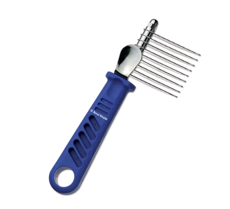 Dematting Comb With Thumb Rest