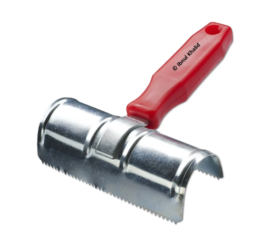 Half Round Metallic Curry Comb Half Round Metallic Curry Comb
